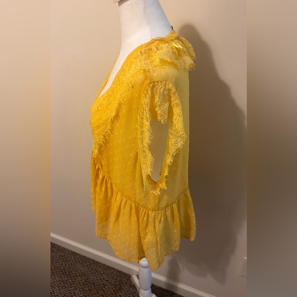 Zara Yellow Polka Dot Ruffle Short Sleeve Blouse Size XL - Picture 2 of 5